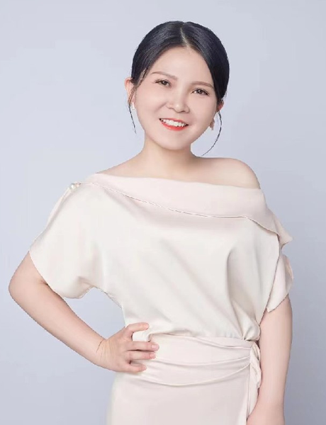 华熠智库专家照片模板.png