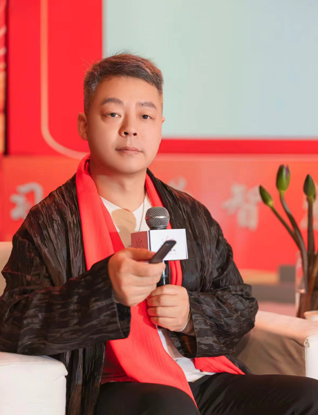 华熠智库专家照片模板.png