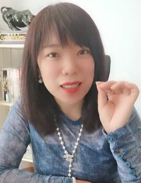 华熠智库专家照片模板.png
